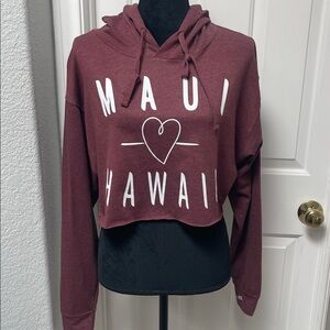 Cropped Maroon Hoodie with White "Maui Hawaii" Graphic